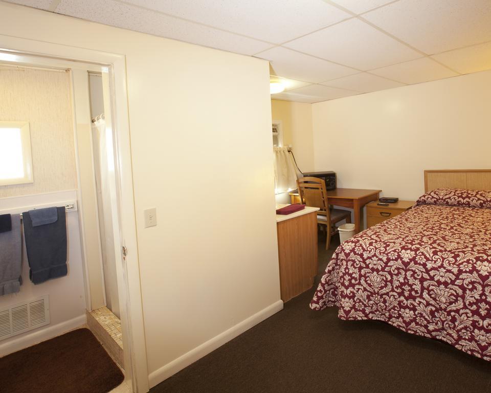 Charlie'S Motel Frostburg Dış mekan fotoğraf